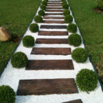 10 Unique Garden Path and Walkway Ideas – 1